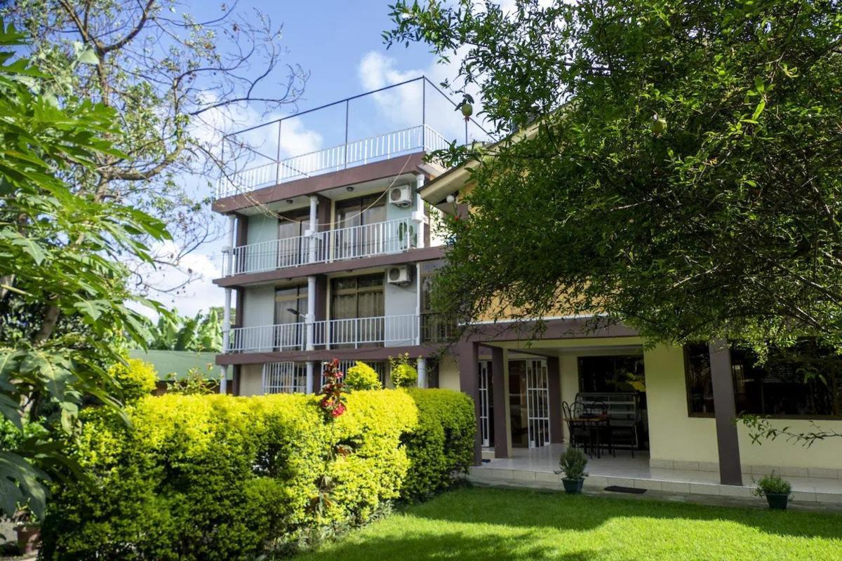 Runako Lodge อารูชา ภายนอก รูปภาพ